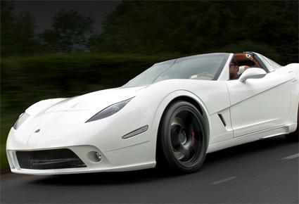 Big Boys Toys 2013 تقدم أرقى مستويات الفخامة في استراحة كبار الزوار Club Royale